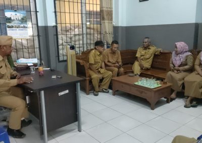 Rapat Koordinasi Setiap Hari Senin oleh Perangkat Desa di Bawah Pimpinan Kepala Desa Bapak Sholimin